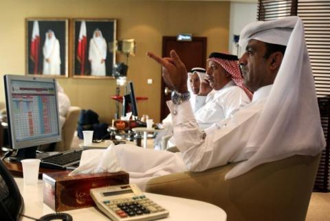 قطر تقود خسائر بورصات الخليج وسهم قطر الوطني يتراجع من مستوى مرتفع