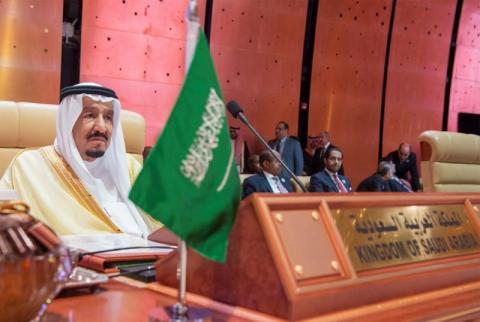 الرئيس الأمريكي والعاهل السعودي يبحثان أسواق النفط في اتصال هاتفي