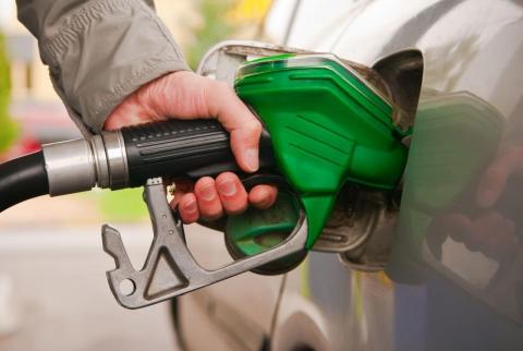 انخفاض جديد على أسعار البنزين والسولار، وأسعار الغاز تراوح مكانها
