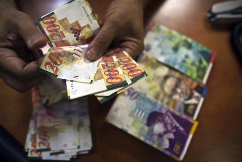قرصنة إسرائيل أموال المقاصة تمهد لأزمة مالية تستوجب اتخاذ جملة من التدابير
