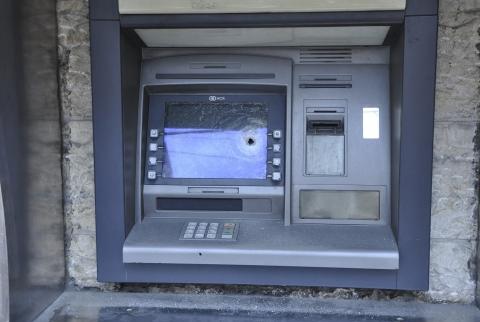 محاولة سرقة صراف آلي للبنك العربي في الخليل
