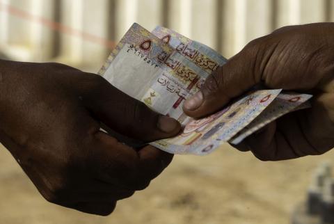 عمان تجري محادثات مع بنوك بشأن قرض لا يقل عن مليار دولار