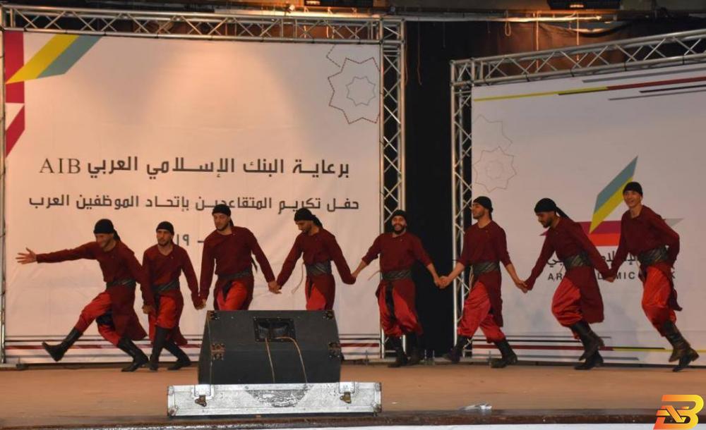  ’الاسلامي العربي’ يرعى حفل تكريم المتقاعدين في وكالة الغوث بغزة