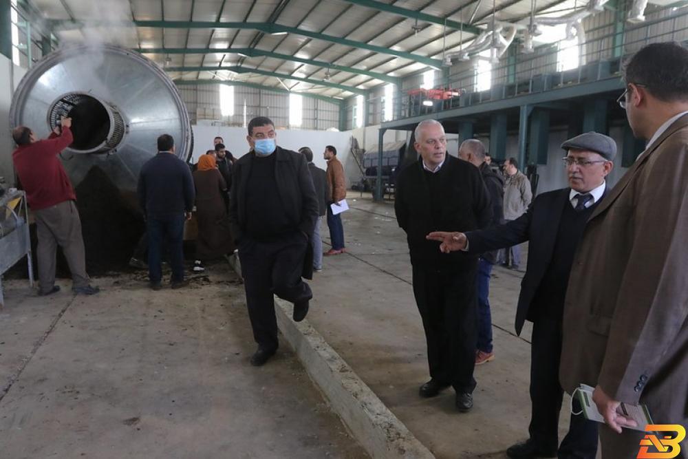 افتتاح مصنع للسماد العضوي في غزة