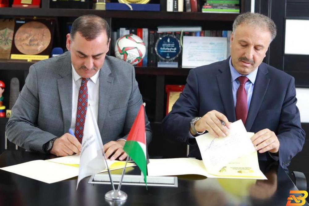 توقيع اتفاقية تعاون بين الإذاعة والتلفزيون وغرفة تجارة رام الله 